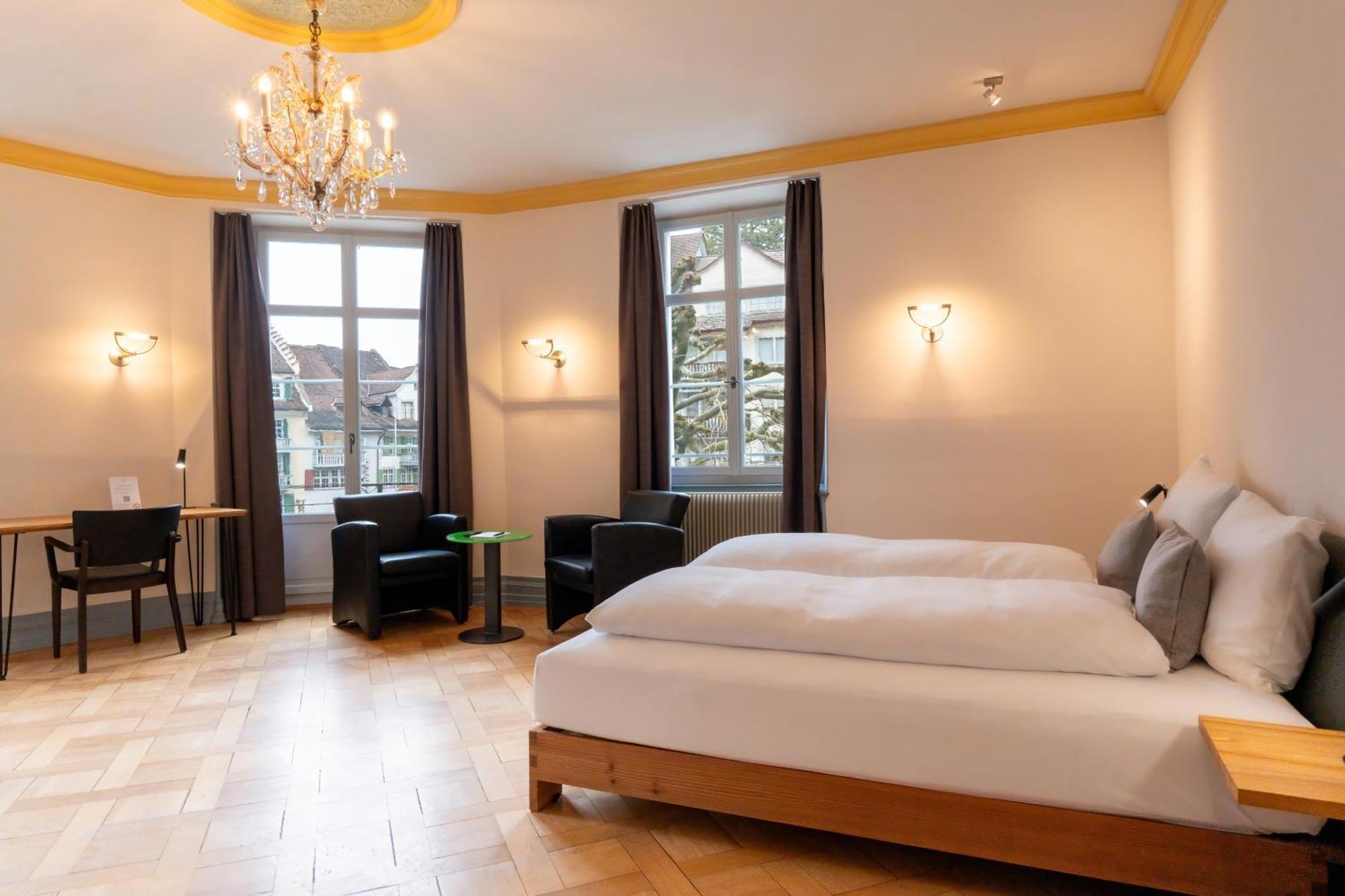 Hotel Le Lion - Self Check-In Bischofszell Bagian luar foto