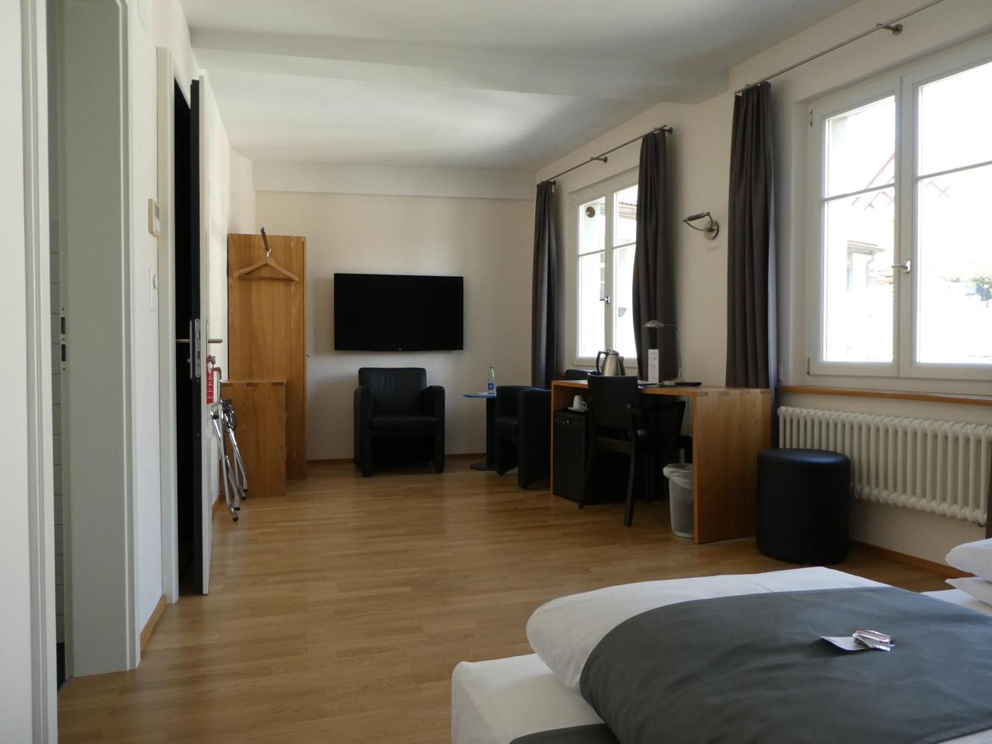 Hotel Le Lion - Self Check-In Bischofszell Bagian luar foto